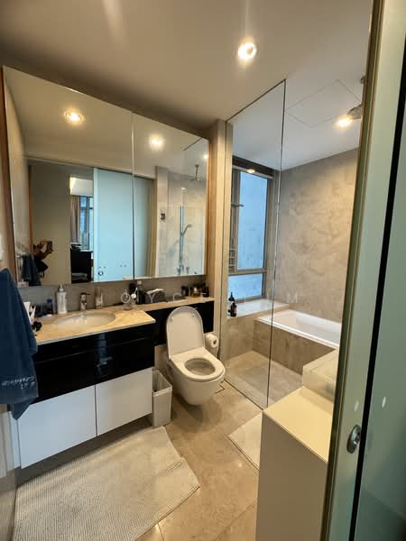 Martin Place Residences, 6 Martin Place, 3 Bedrooms, 1,421 sqft, Condominium For Rent, by Joyce Lim, 19838038 - Master Bathroom - PropertyGuru.com.sg