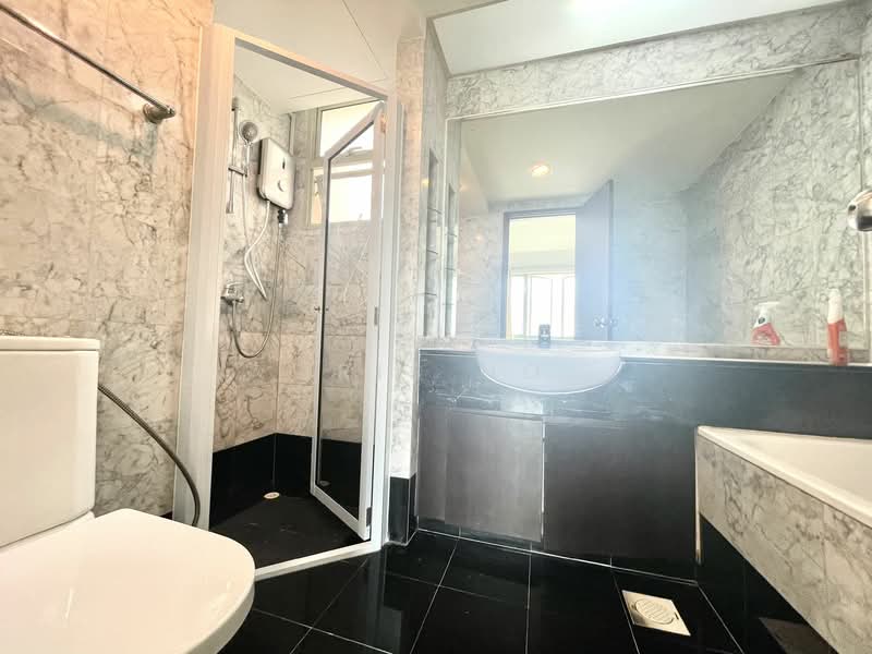 The Clearwater, 10 Bedok Reservoir View, 3 Bedrooms, 1,227 sqft, Condominium For Rent, by Iris Ho, 19843247 - PropertyGuru.com.sg