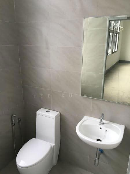 The Westcom, 1 Tuas South Avenue 6, Boon Lay / Jurong / Tuas, 3,077 sqft, Light Industrial (B1) For Rent, by Lee Su Yi, 19852436 - CommercialGuru.com.sg