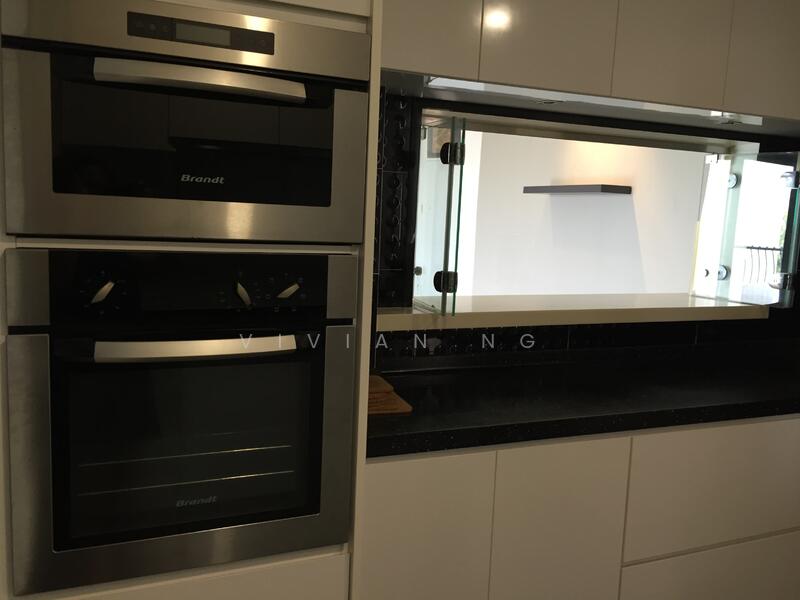 Sommerville Park, 73 Farrer Drive, 3 Bedrooms, 1,302 sqft, Condominium For Rent, by Vivian Ng, 19855952 - Oven and Microwave - PropertyGuru.com.sg