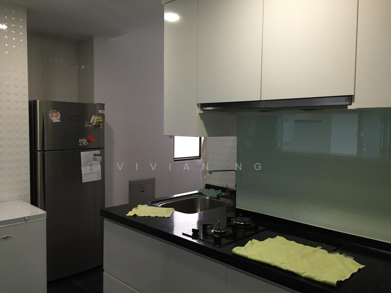 Sommerville Park, 73 Farrer Drive, 3 Bedrooms, 1,302 sqft, Condominium For Rent, by Vivian Ng, 19855952 - Clean and neat Kitchen - PropertyGuru.com.sg