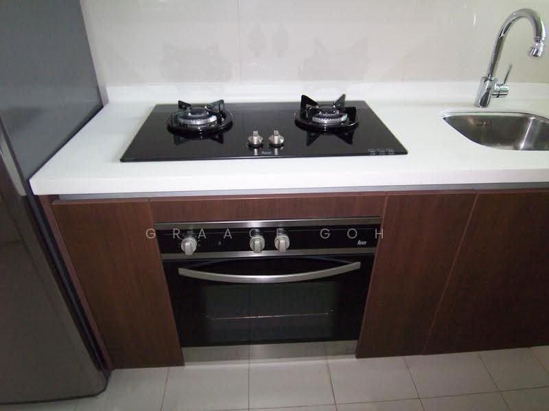 Dakota Residences, 36 Dakota Crescent, Eunos / Geylang / Paya Lebar, 2 Bedrooms, 1,044 sqft, Condominium For Rent, by Graace Goh, 19869461 - Built-in oven - PropertyGuru.com.sg