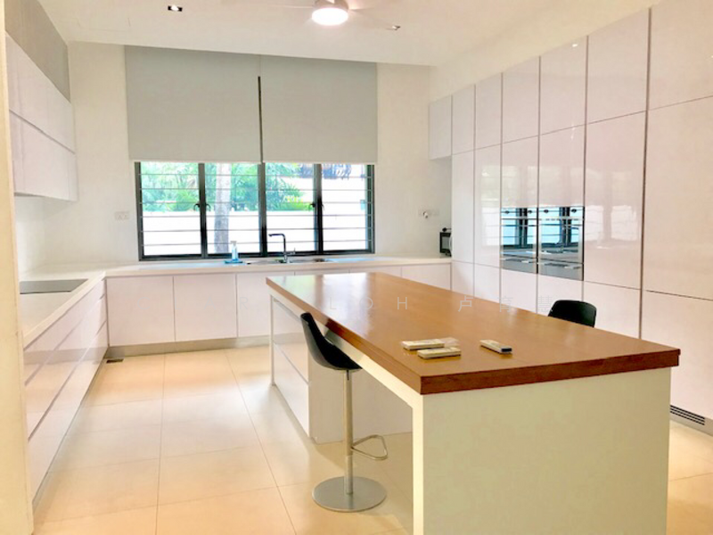 豪华时代优质洋房出租请与卢小姐联系 +6594686782. WeChat: Clareloh Modern GCB at Maryland Drive for Rent S$80,000, 8.9533345 Maryland Drive GCB with big garden, Tanglin / Holland / Bukit Timah, 6 Bedrooms, 26,000 sqft, Good Class Bungalow For Rent, by Clare Loh 卢煜婕, 19877684 - PropertyGuru.com.sg