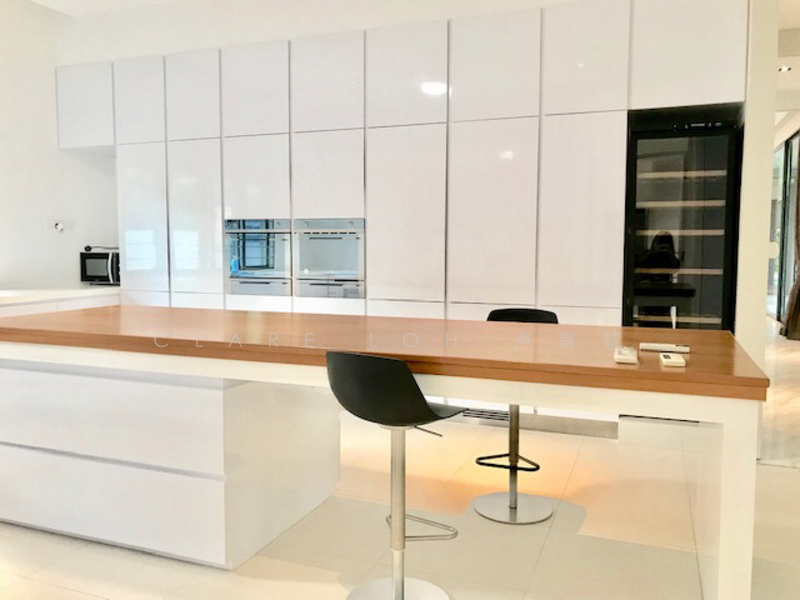 豪华时代优质洋房出租请与卢小姐联系 +6594686782. WeChat: Clareloh Modern GCB at Maryland Drive for Rent S$80,000, 8.9533345 Maryland Drive GCB with big garden, Tanglin / Holland / Bukit Timah, 6 Bedrooms, 26,000 sqft, Good Class Bungalow For Rent, by Clare Loh 卢煜婕, 19877684 - PropertyGuru.com.sg