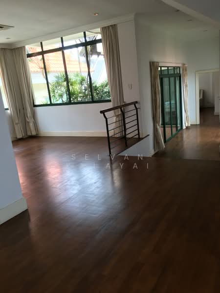 Ripley Crescent, Ripley Crescent, 5 Bedrooms, 5,500 sqft, Detached House For Rent, by Selvan Kalayai, 19882990 - Family Lounge 2nd Level - PropertyGuru.com.sg