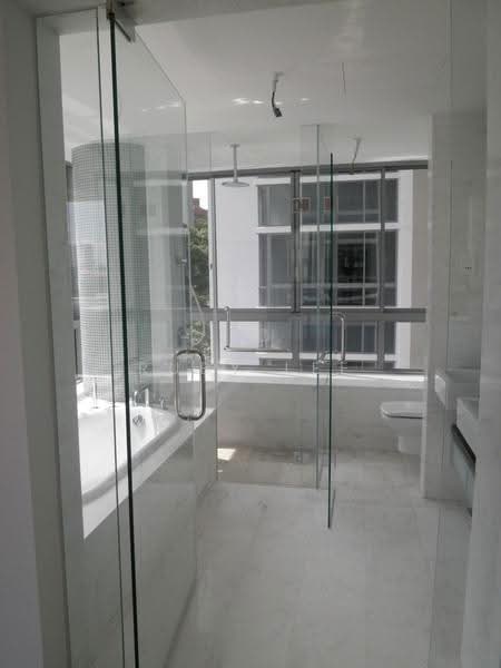 CityVista Residences, 21 Peck Hay Road, Orchard / River Valley, 3 Bedrooms, 2,121 sqft, Apartment For Rent, by Ruby Lee, 1988455 - Master bathroom - PropertyGuru.com.sg