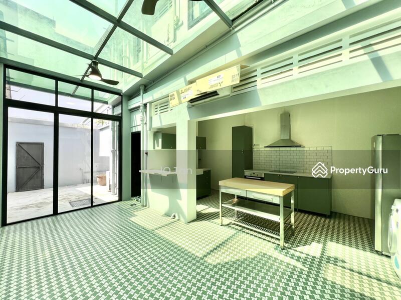 For Rent - RARE TIONG BAHRU PREWAR CONSERVATION- BIG OUTDOOR AREA