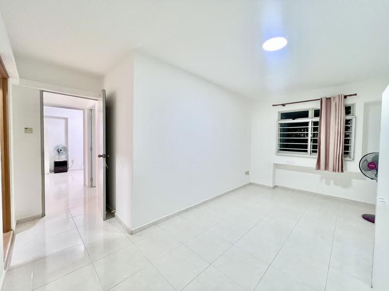 176D Edgefield Plains, 176D Edgefield Plains, Hougang / Punggol / Sengkang, 3 Bedrooms, 1,184 sqft, HDB Flat For Rent, by May Chong 張雲, 19929238 - PropertyGuru.com.sg