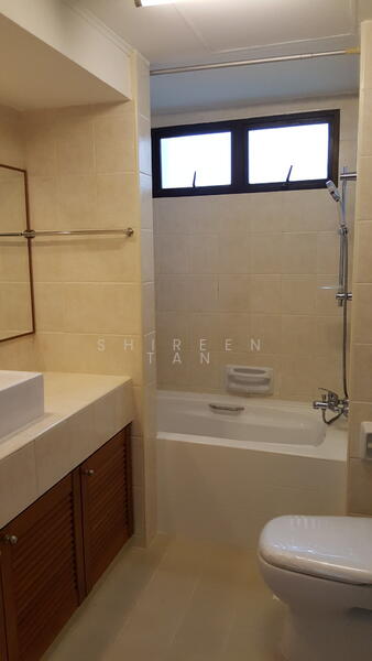 Attached Master Bath