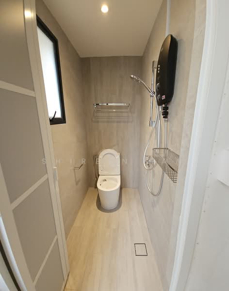 Allsworth Park, 361 Holland Road, 3 Bedrooms, 1,959 sqft, Condominium For Rent, by Shireen Tan, 19935586 - Helper's new bathroom - PropertyGuru.com.sg