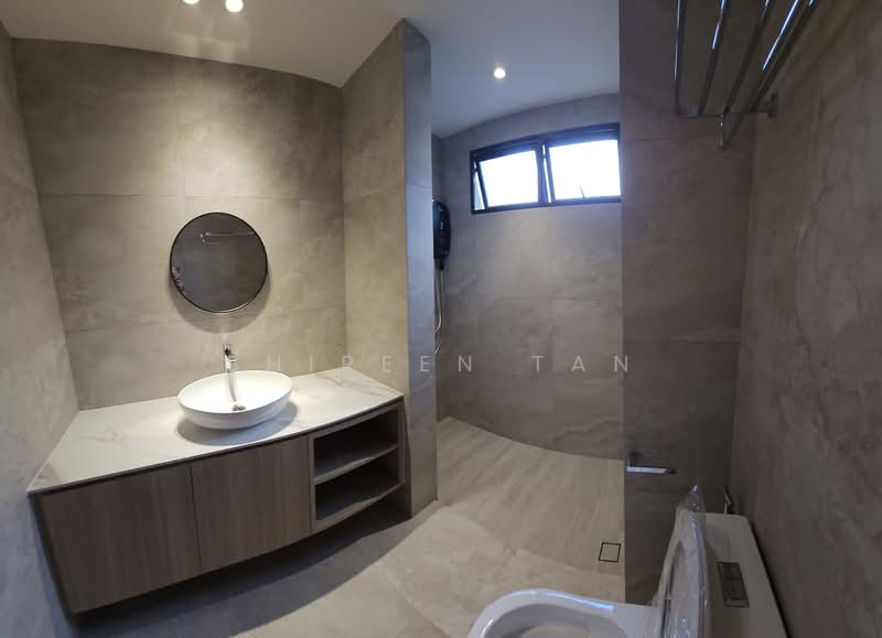Allsworth Park, 361 Holland Road, 3 Bedrooms, 1,959 sqft, Condominium For Rent, by Shireen Tan, 19935586 - Master bathroom - PropertyGuru.com.sg