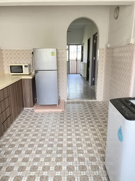 43 Holland Drive, 43 Holland Drive, 2 Bedrooms, 645 sqft, HDB Flat For Rent, by Joanne Law, 19940704 - PropertyGuru.com.sg