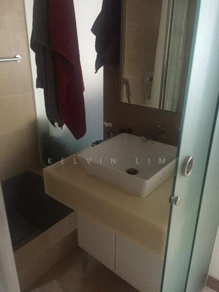 The Clift, 21 McCallum Street, 1 Bedroom, 527 sqft, Apartment For Rent, by Kelvin Lim, 19943042 - Bathroom - PropertyGuru.com.sg