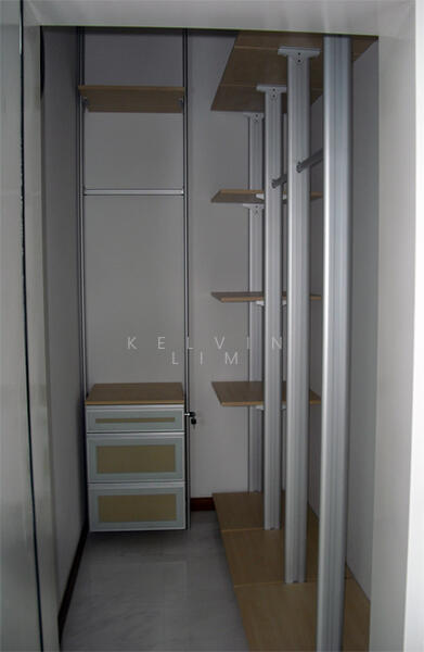 The Clift, 21 McCallum Street, 1 Bedroom, 527 sqft, Apartment For Rent, by Kelvin Lim, 19943042 - Wardrobe - PropertyGuru.com.sg