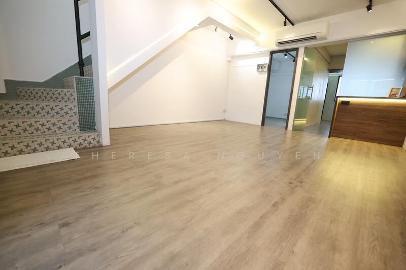 Easy-Flow Downstairs Lounge & Dine.