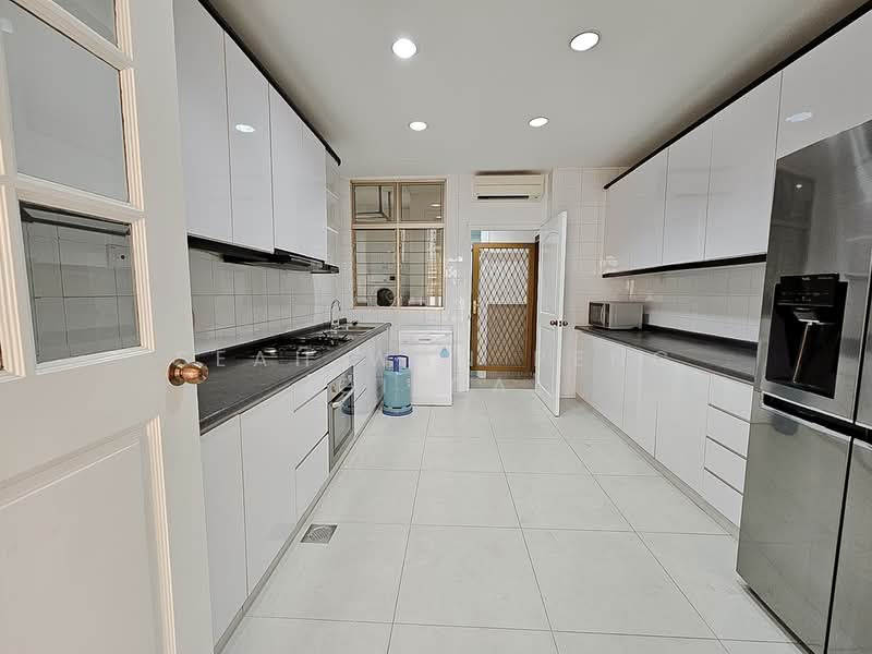 Leonie Condotel, 2 Leonie Hill Road, 4 Bedrooms, 2,715 sqft, Condominium For Rent, by Seah Wan Peng (Gilda), 19960397 - PropertyGuru.com.sg