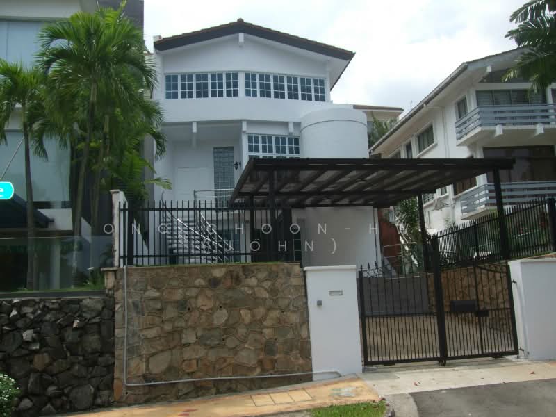 26 Mount Sinai Avenue, Mt Sinai Avenue, 5 Bedrooms, 3,000 sqft, Semi-Detached House For Rent, by Ong Choon-Hwa (John), 19965673 - Covered car porch - PropertyGuru.com.sg