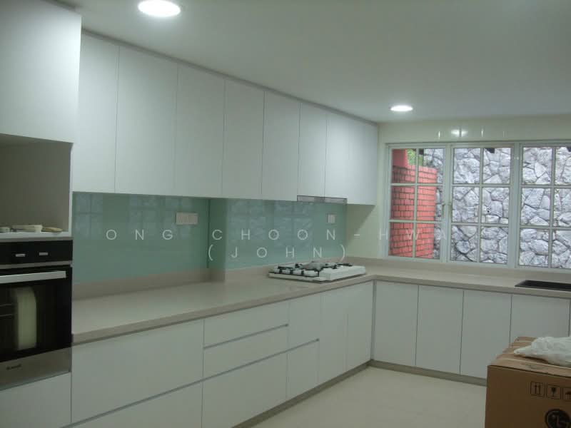 26 Mount Sinai Avenue, Mt Sinai Avenue, 5 Bedrooms, 3,000 sqft, Semi-Detached House For Rent, by Ong Choon-Hwa (John), 19965673 - Spacious renovated kitchen - PropertyGuru.com.sg