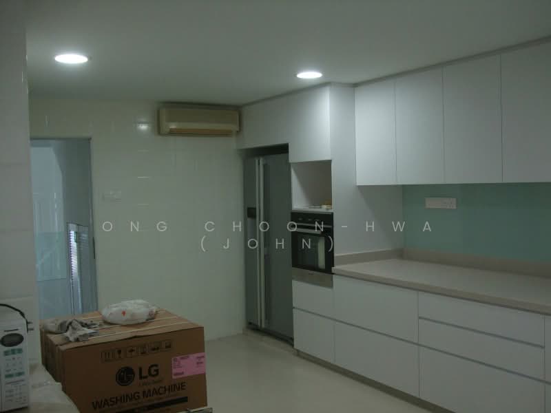26 Mount Sinai Avenue, Mt Sinai Avenue, 5 Bedrooms, 3,000 sqft, Semi-Detached House For Rent, by Ong Choon-Hwa (John), 19965673 - Lots of kitchen cabinet space - PropertyGuru.com.sg