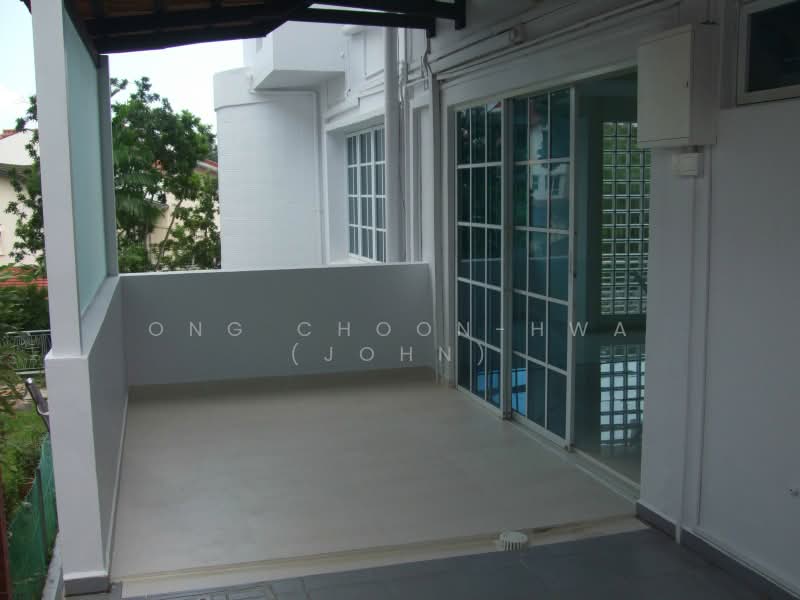 26 Mount Sinai Avenue, Mt Sinai Avenue, 5 Bedrooms, 3,000 sqft, Semi-Detached House For Rent, by Ong Choon-Hwa (John), 19965673 - Balcony outside dining area - PropertyGuru.com.sg