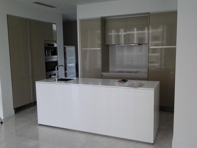 Dry kitchen