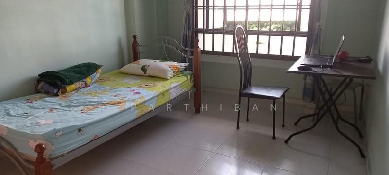 664B Jurong West Street 64 master bed room, Jurong West Street 64, Room Rental, 200 sqft, HDB Flat For Rent, by R Parthiban, 19993314 - Bedroom - PropertyGuru.com.sg