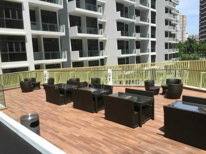 ACTIVITIES ROOF DECK