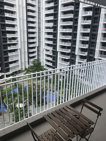 The Lakefront Residences, 42 Lakeside Drive, 3 Bedrooms, 1,001 sqft, Condominium For Rent, by Eugene Leong, 20022856 - PropertyGuru.com.sg