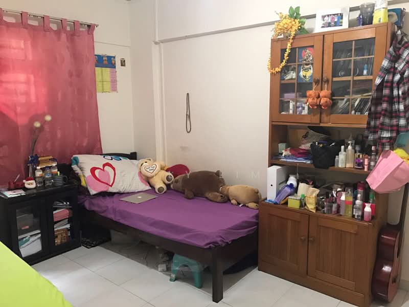 303 Ang Mo Kio Avenue 1, 303 Ang Mo Kio Avenue 1, Room Rental, 200 sqft, HDB Flat For Rent, by Lily Lim, 20024550 - PropertyGuru.com.sg