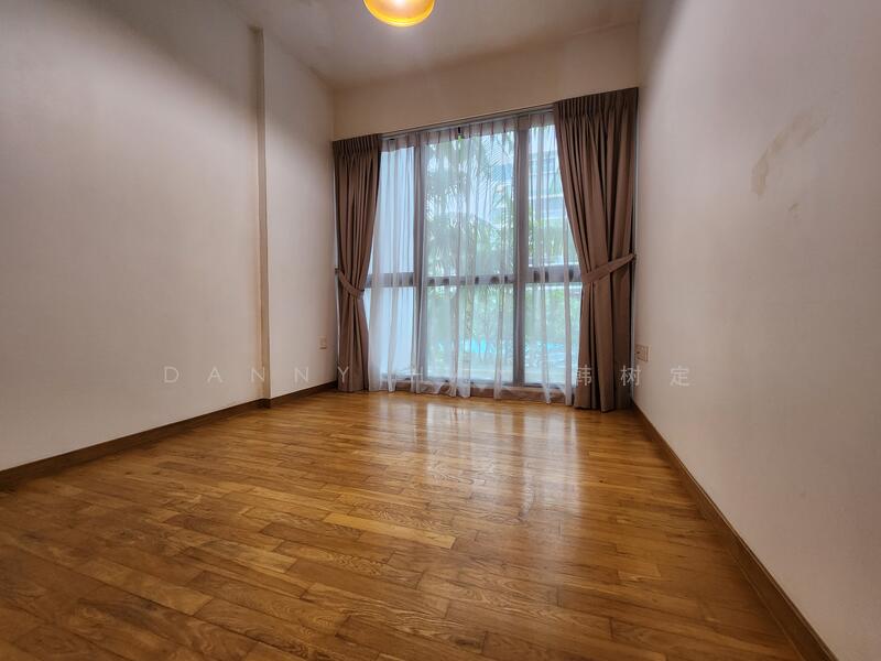 Common bedroom 1 can fit in queen size bed