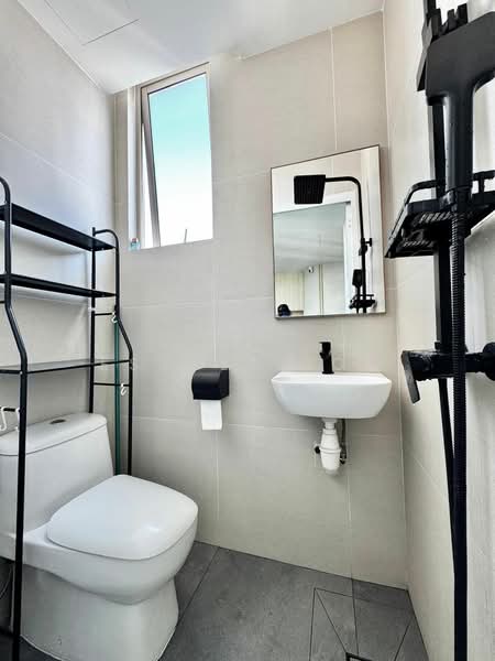 Emerald East, 8L Tanjong Rhu Road, 3 Bedrooms, 1,250 sqft, Apartment For Rent, by Esther Low, 20032103 - PropertyGuru.com.sg