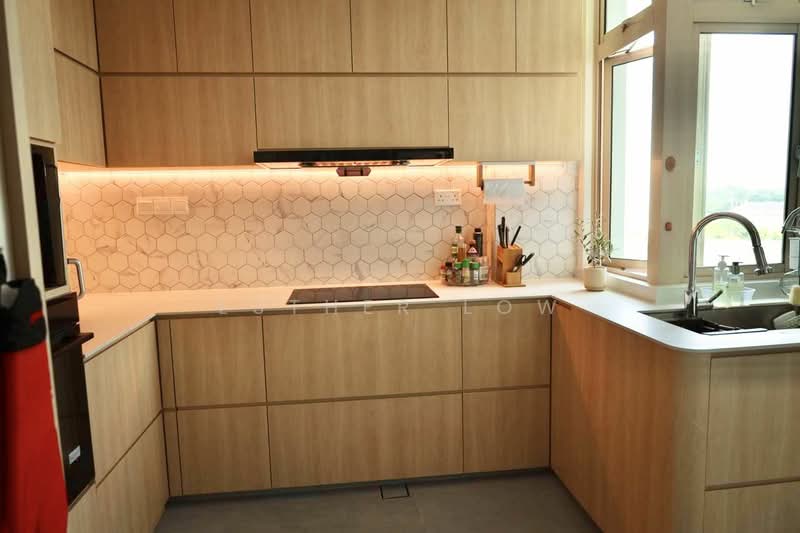 Emerald East, 8L Tanjong Rhu Road, 3 Bedrooms, 1,250 sqft, Apartment For Rent, by Esther Low, 20032103 - PropertyGuru.com.sg
