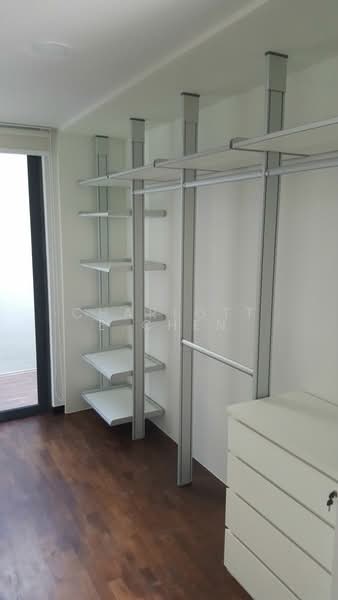 Archipelago, Bedok Reservoir Road, 5 Bedrooms, 4,402 sqft, Condominium For Rent, by Charlotte Chen, 20034755 - walk-in wardrobe - PropertyGuru.com.sg