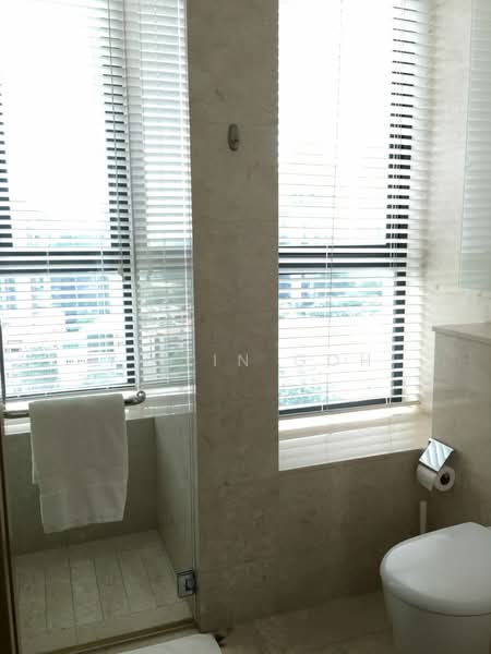 Parvis, 12 Holland Hill, 2 Bedrooms, 990 sqft, Condominium For Rent, by Yi Lin Goh, 20038247 - Master Bathroom - PropertyGuru.com.sg