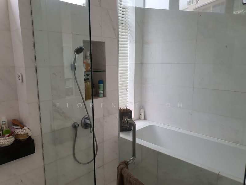 Bloxhome Drive@Serangoon Garden Estate, Bloxhome Drive, 6 Bedrooms, 5,200 sqft, Semi-Detached House For Rent, by Florence Loh, 20038861 - PropertyGuru.com.sg