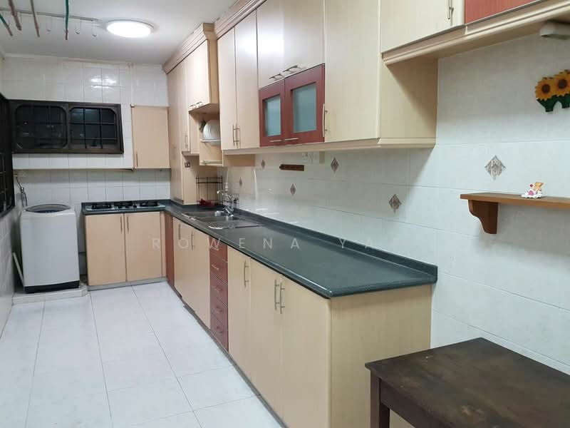 259A Compassvale Road, 259A Compassvale Road, 3 Bedrooms, 1,184 sqft, HDB Flat For Rent, by Rowena Yap, 20041181 - Kitchen - PropertyGuru.com.sg