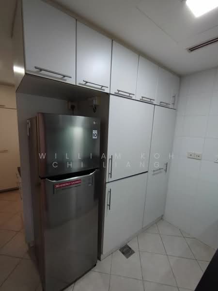 Robertson 100, 100 Robertson Quay, 2 Bedrooms, 883 sqft, Apartment For Rent, by William Koh Chi Liang, 20046944 - Kitchen - PropertyGuru.com.sg