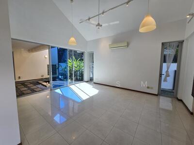For Rent - Jalan Kakatua House (Near German School and Dulwich College)