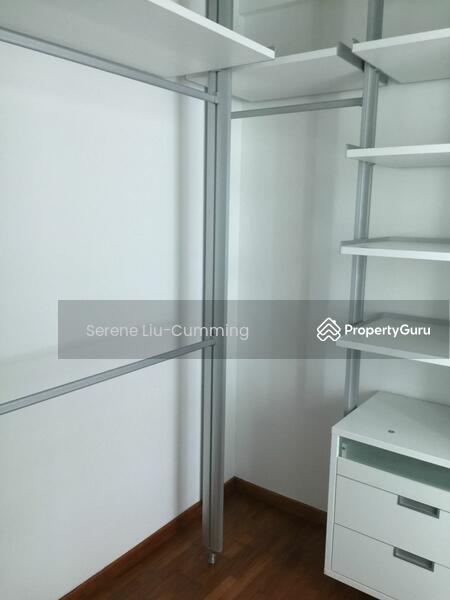 walk-in wardrobe