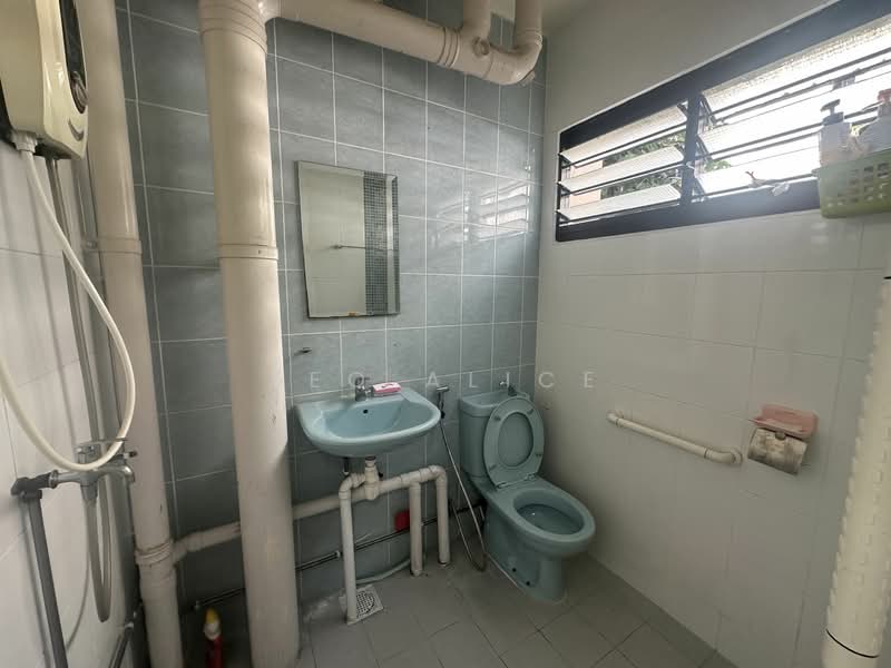 809 Tampines Avenue 4, 809 Tampines Avenue 4, 2 Bedrooms, 800 sqft, HDB Flat For Rent, by Teo Alice, 20065984 - PropertyGuru.com.sg