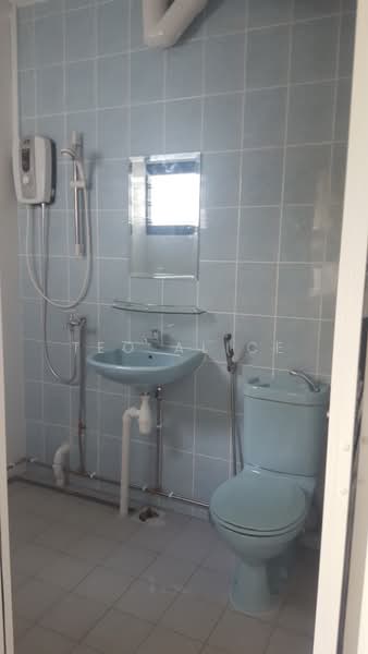 809 Tampines Avenue 4, 809 Tampines Avenue 4, 2 Bedrooms, 800 sqft, HDB Flat For Rent, by Teo Alice, 20065984 - PropertyGuru.com.sg