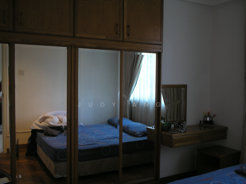 For Rent - La Crystal