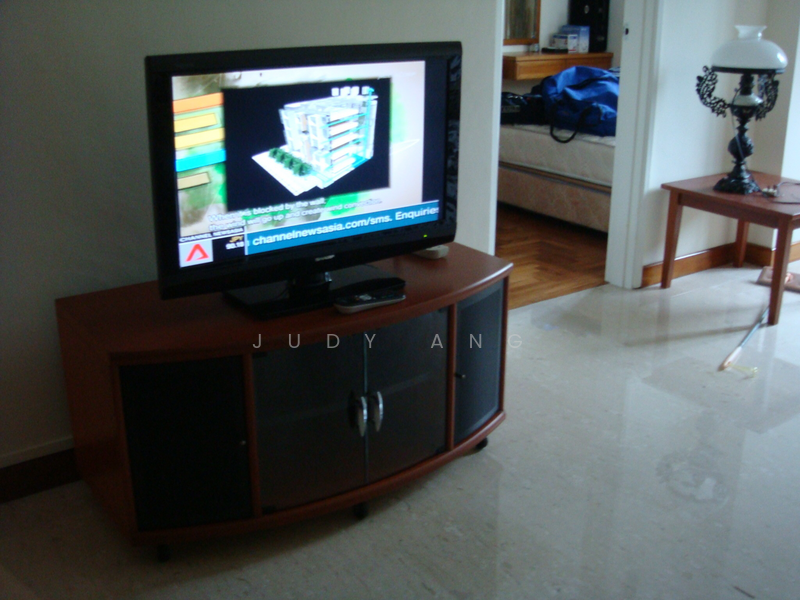 For Rent - La Crystal