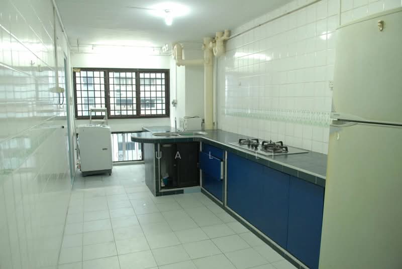 124 Marsiling Rise, 124 Marsiling Rise, 3 Bedrooms, 1,180 sqft, HDB Flat For Rent, by Chua Li Li, 20075676 - Big Kitchen with Laundry Area - PropertyGuru.com.sg