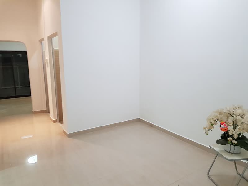 Malaysian Park, Lor Melayu, 3 Bedrooms, 1,450 sqft, Terraced House For Rent, by Evelyn Ong, 20077186 - PropertyGuru.com.sg