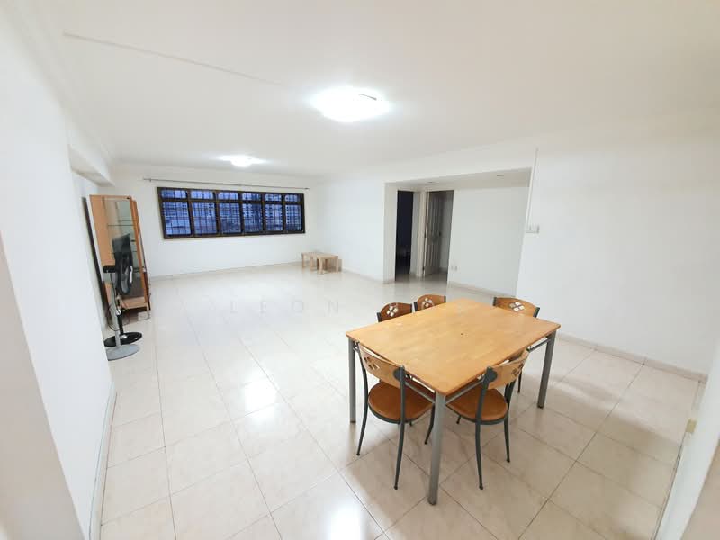 786F Woodlands Drive 60, 786F Woodlands Drive 60, 3 Bedrooms, 1,302 sqft, HDB Flat For Rent, by Leon Bok, 20079919 - Spacious Living & Dining - PropertyGuru.com.sg