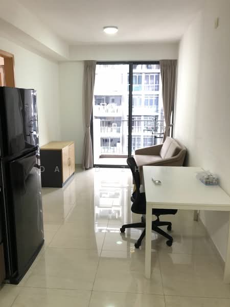 La Fiesta, Sengkang Square, 1 Bedroom, 431 sqft, Condominium For Rent, by David Chandra, 20079942 - PropertyGuru.com.sg