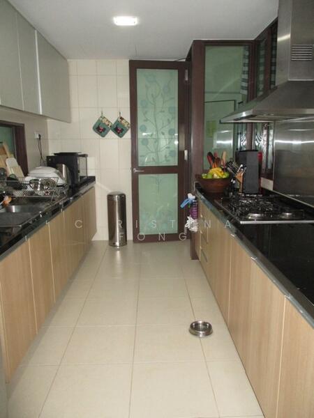 SPACIOUS KITCHEN WITH GOOD SIZE REFRIGERATOR AND OTHER APPLIANCES