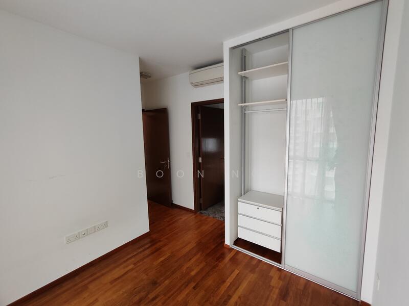 94 Punggol Central photo 4