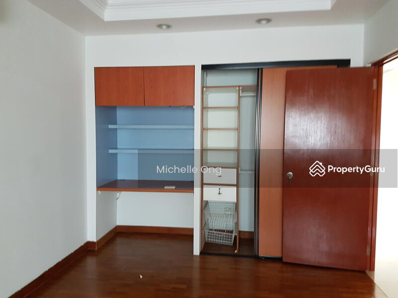 Built in wardrobe